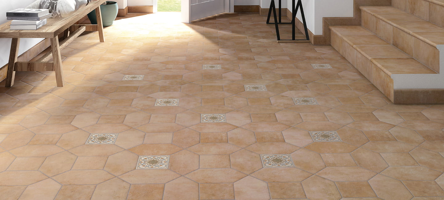 ARROW FEZ VERONA 15x29,5 · 6''x12'' · TACO FEZ VERONA 15x15 · 6''x6'' · TACO VENICE 15x15 · 6''x6''<br>PELDAÑO CURVO ARGILE VERONA ANTISLIP 45x33/4 · 17,7''x13''/1,5'' · ZÓCALO ARGILE VERONA 9x45 · 3,5''x17,7''