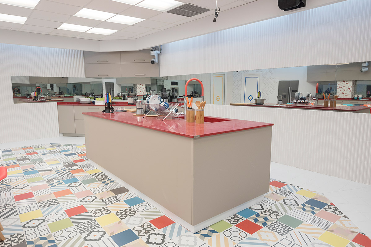 Imagenes Natucer coats the house of Big Brother Revolution