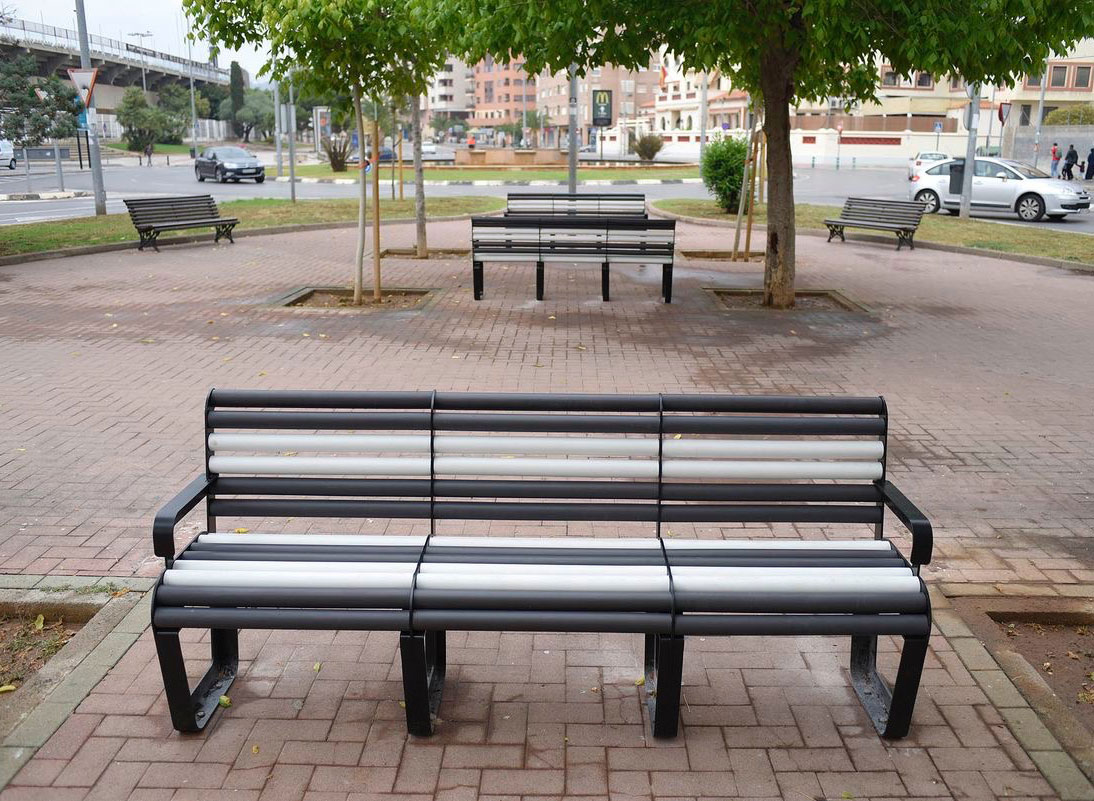 Imagenes Cerámica en el mobiliario urbano de Castellón