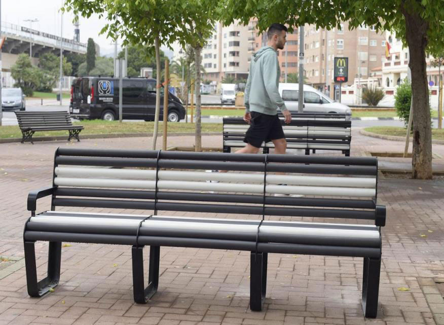 Imagenes Cerámica en el mobiliario urbano de Castellón