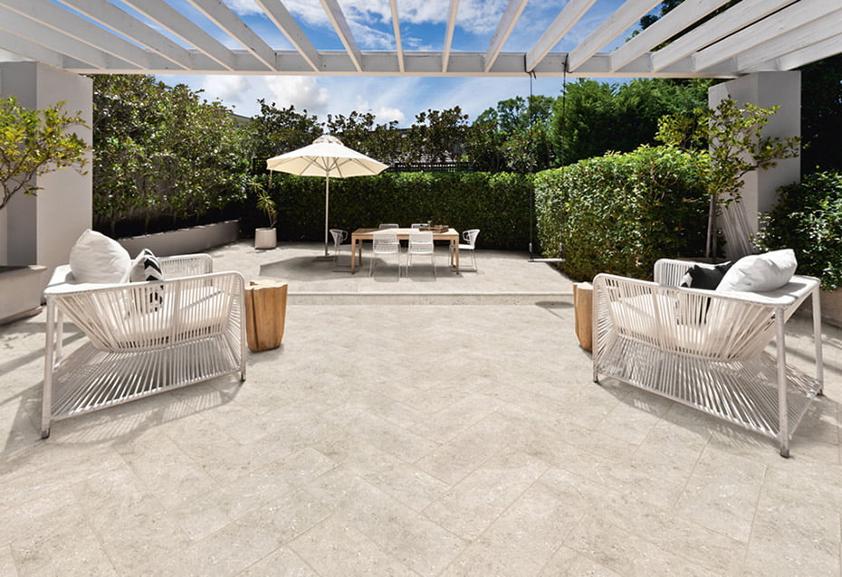 PIEDRAS DEL BRUC BEIGE 22,5x67,5 · 8,8''x26,5''