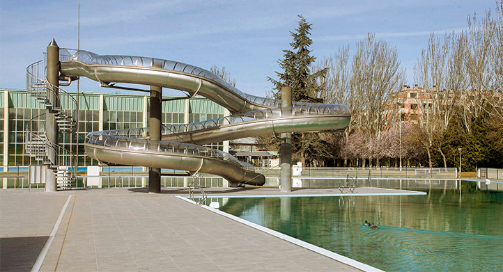 CONTINUAR LEYENDO SOBRE Piscina Municipal El Plantío
